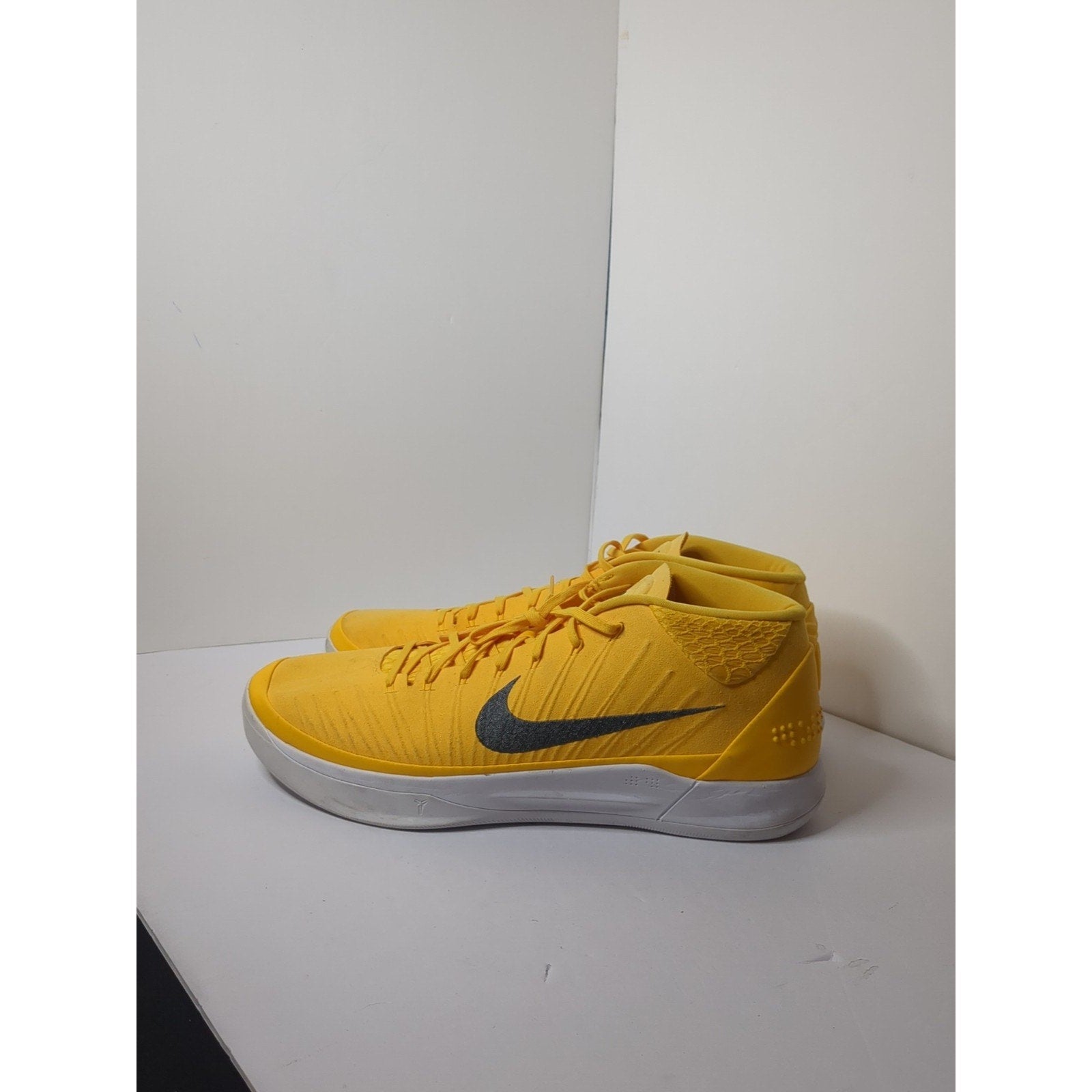 Size 18 - Nike Kobe Bryant AD TB University