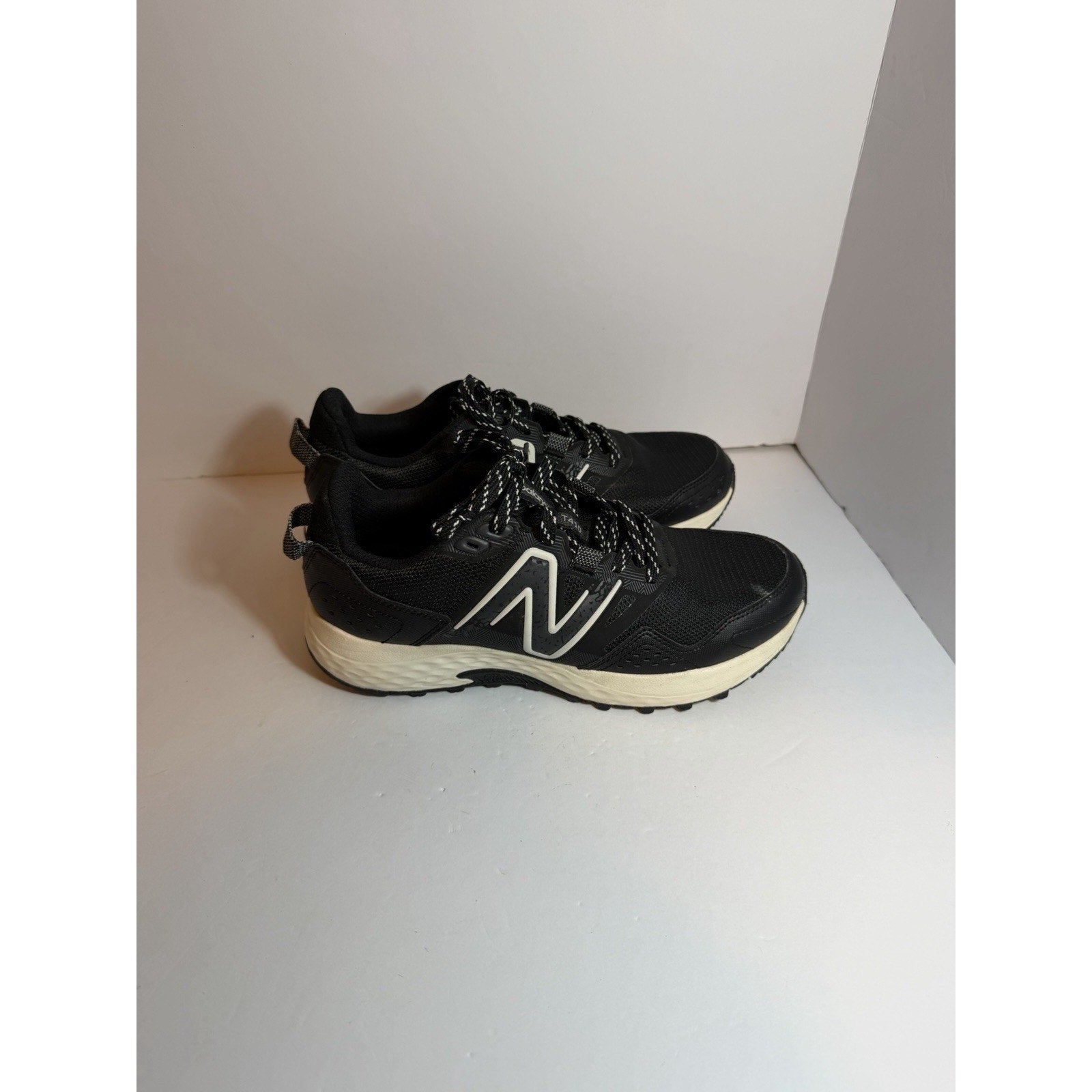 Size 6 Youth - New balance T410