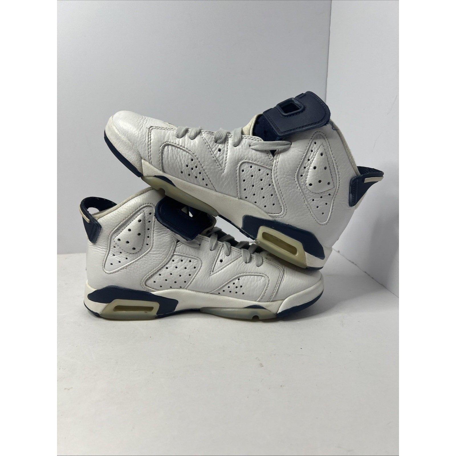Size 5.5y - Jordan 6 Midnight Navy