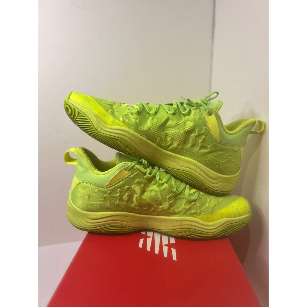 Size 14 - New Balance Two WXY V3 Pixel Green