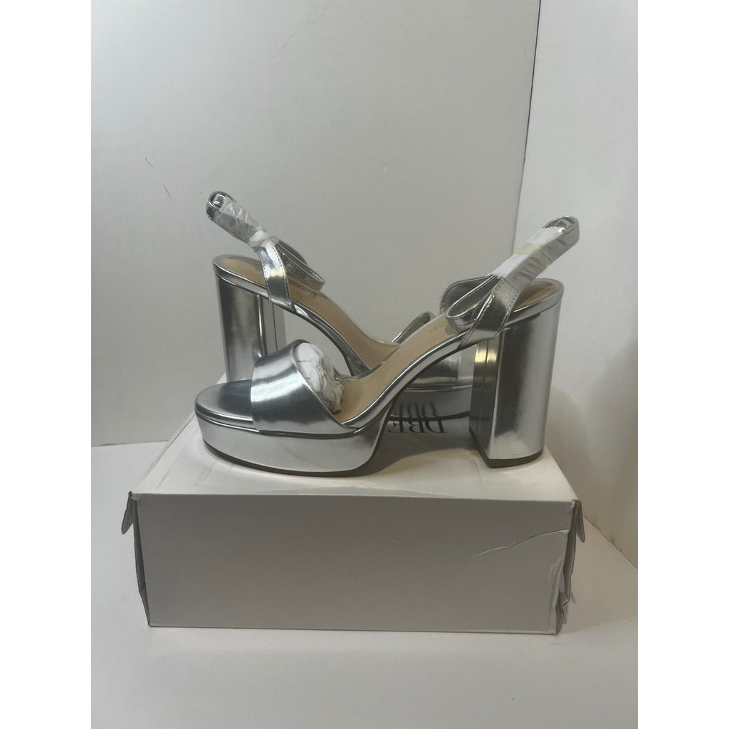 Size 10 Women's - Silver high heels