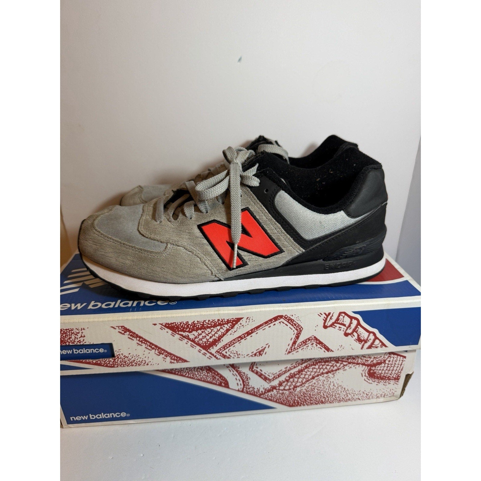 Size 10 - New Balance 574