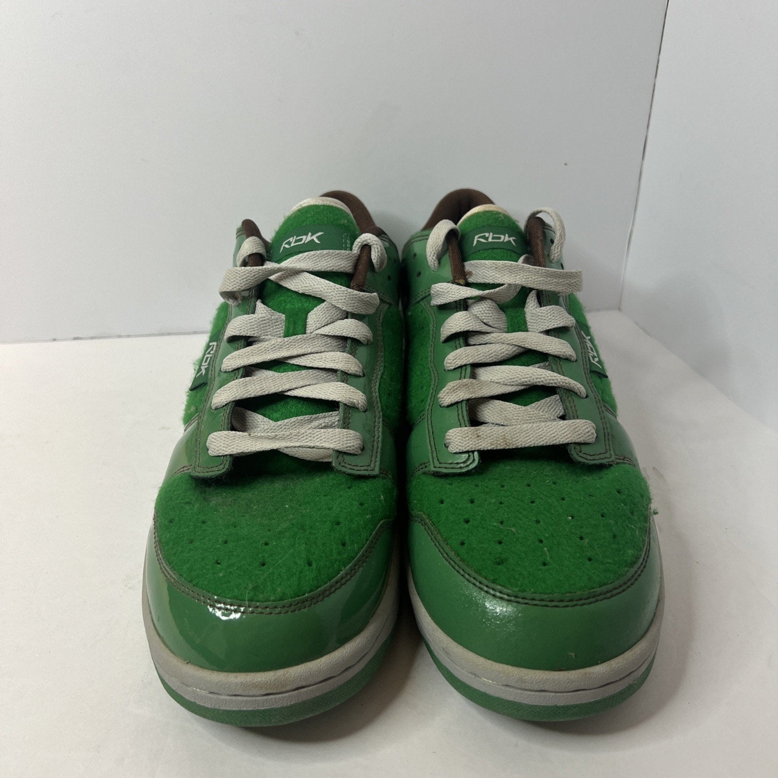 Size 13 - Reebok Bookworm