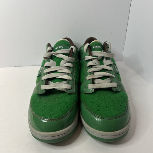 Size 13 - Reebok Bookworm