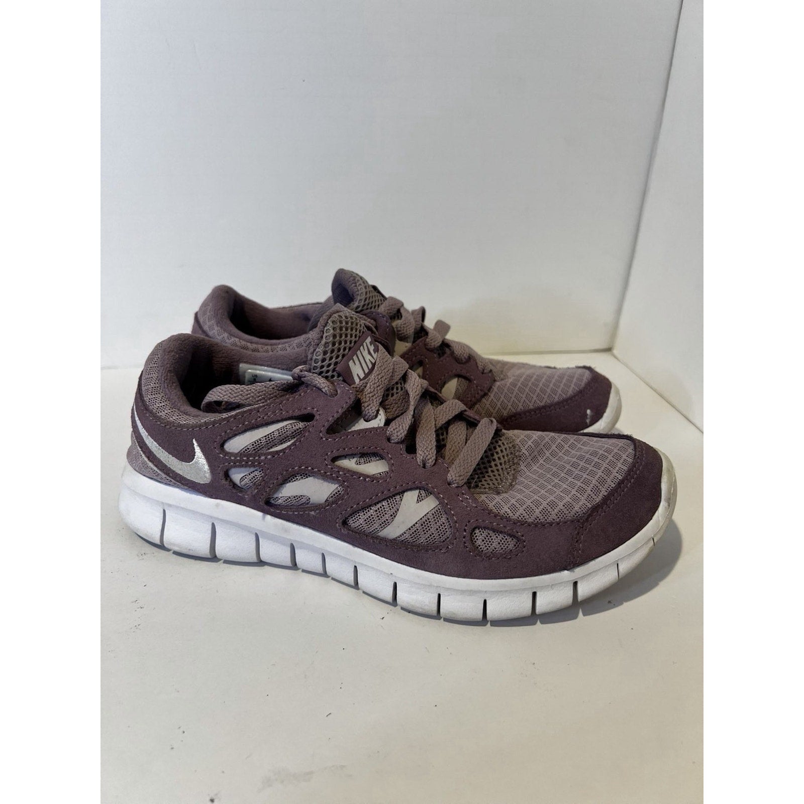 Size 8 Women - Nike Free Run