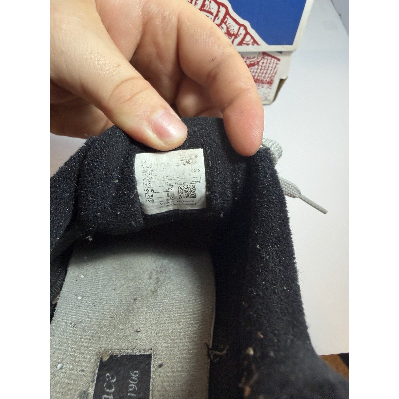 Size 10 - New Balance 574