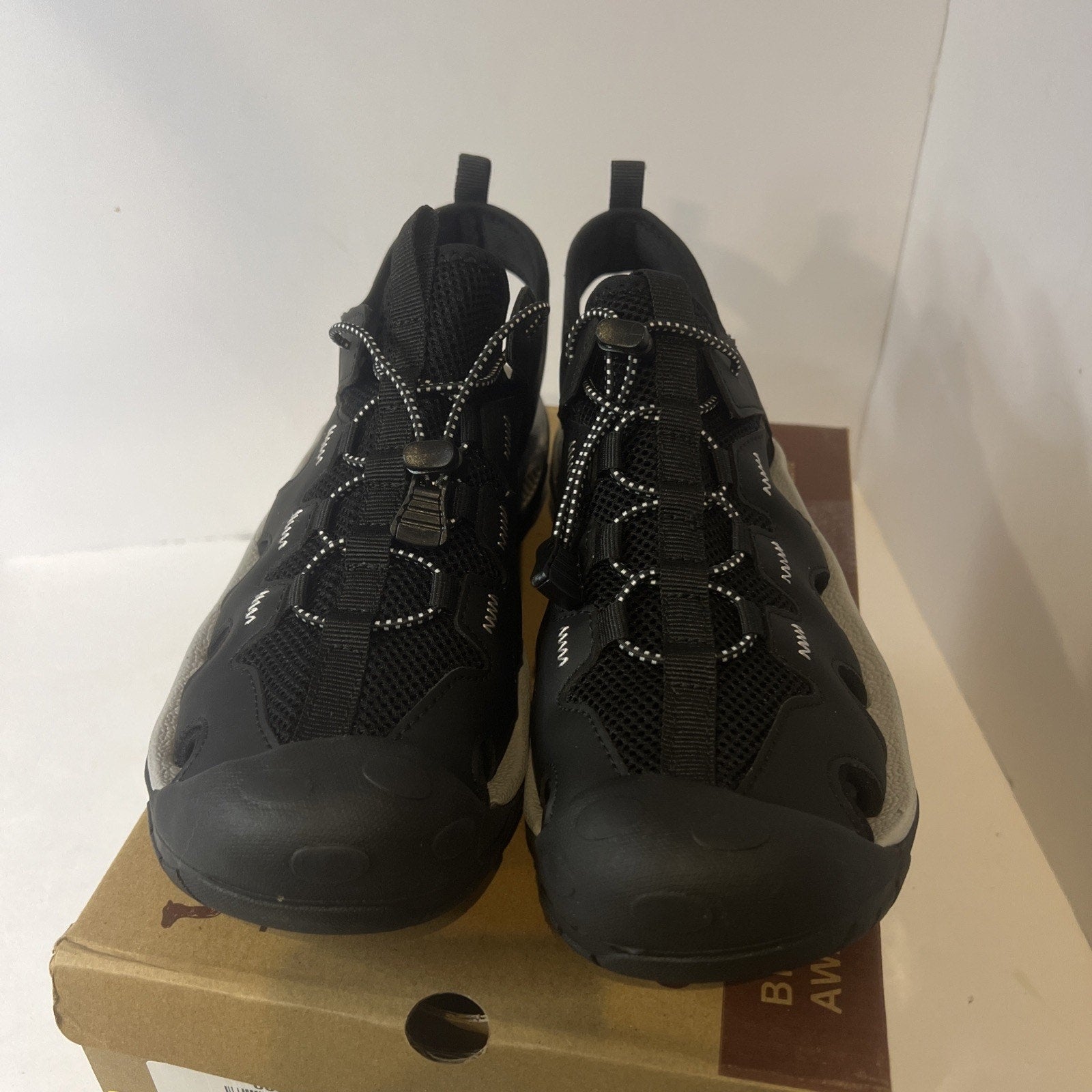 Size 8.5 - Camel Crown Sandals Black