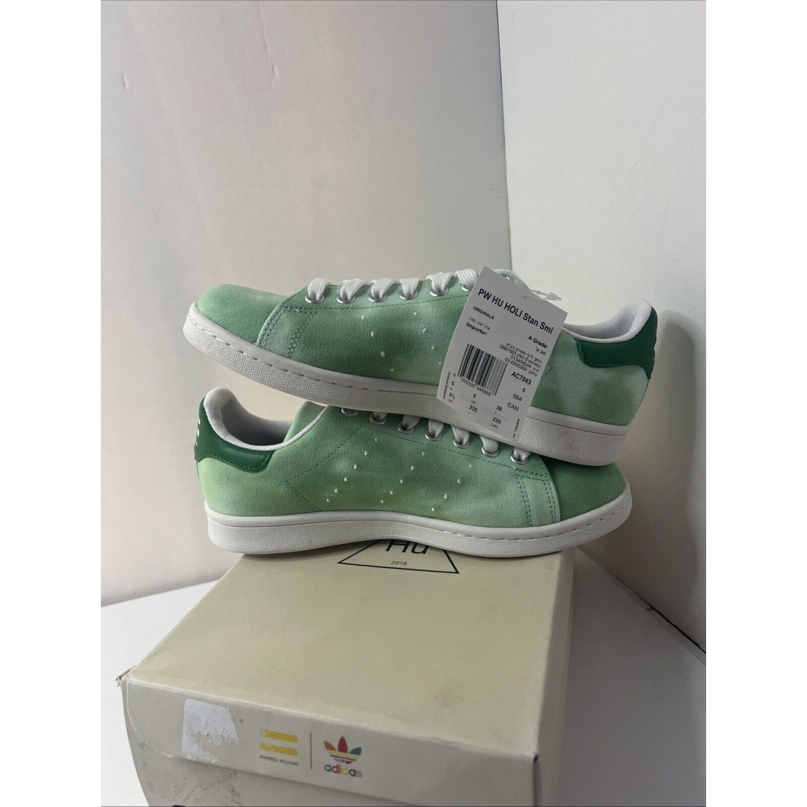 Size 5.5 - adidas Pharrell x Hu Holi x Stan Smith Green