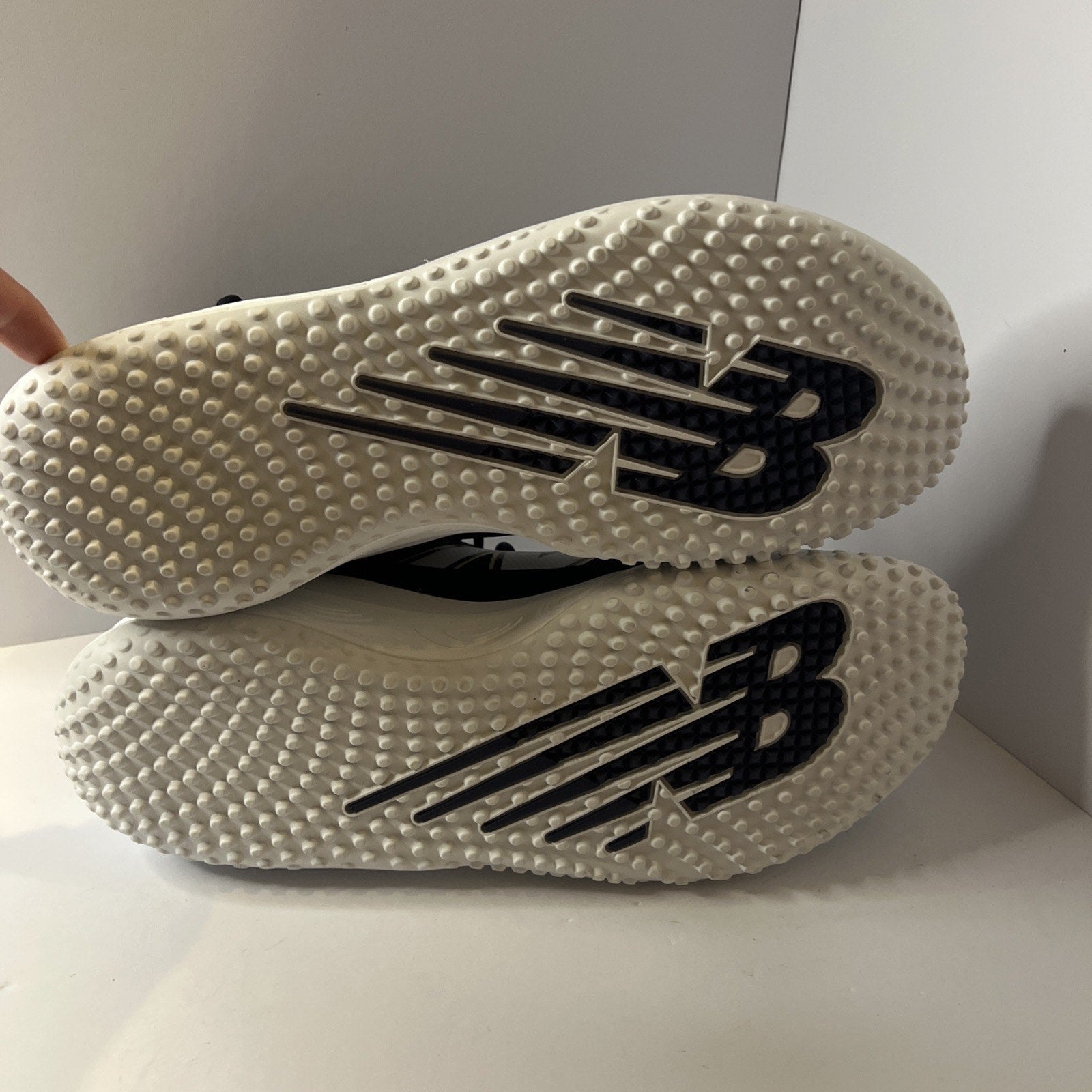 Size 15 - New Balance 3000 V7