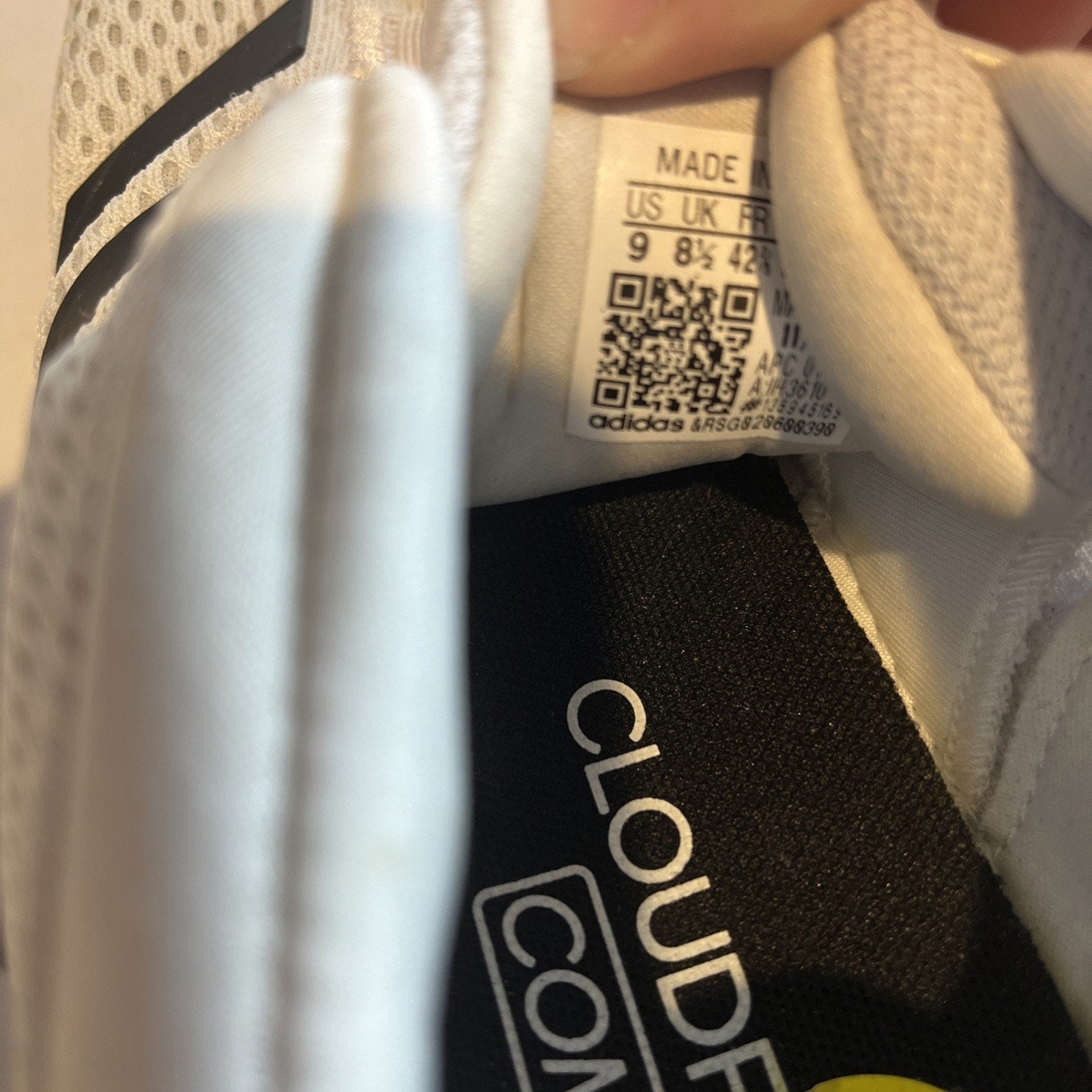 Size 9 - Adidas Cloudfoam Comfort White