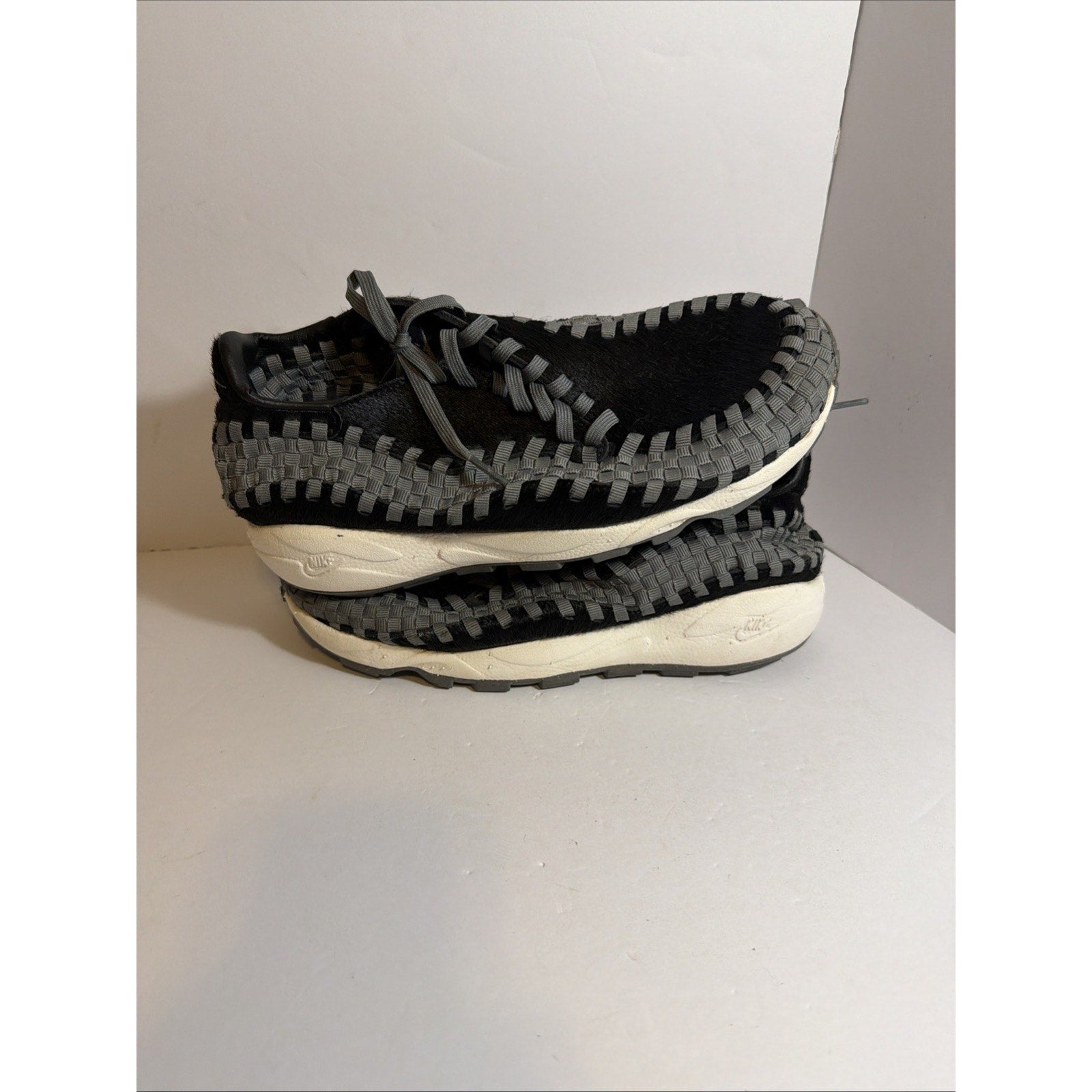 Size 10 women - Nike Air Footscape Woven Black