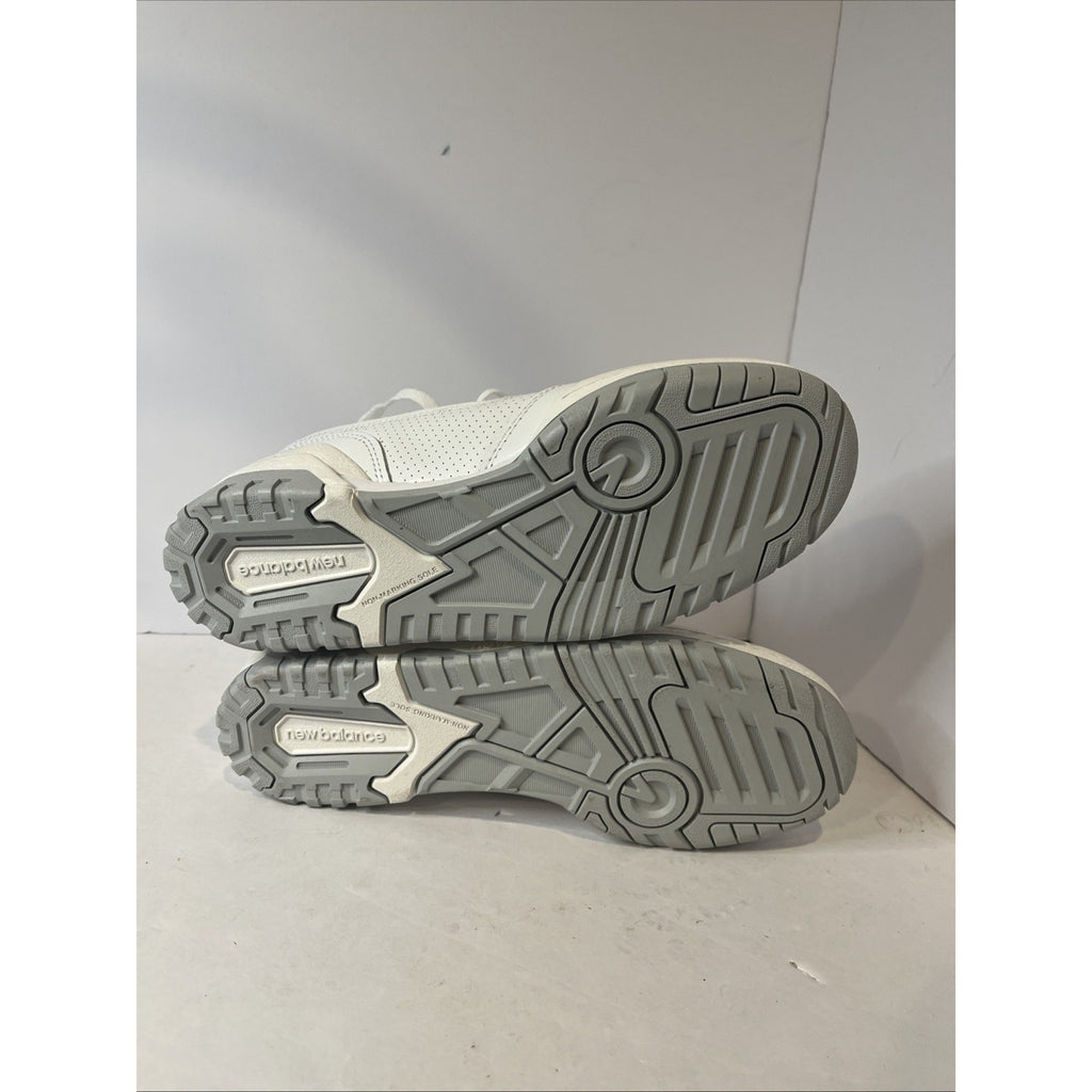 Size 8 Mens - New Balance 650 White