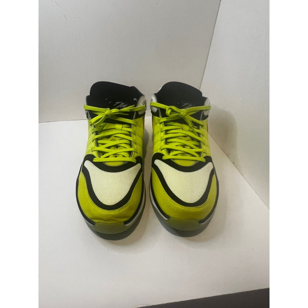 Size 16 - Nike gt zoom