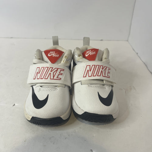Size 5c - Nike Team Hustle