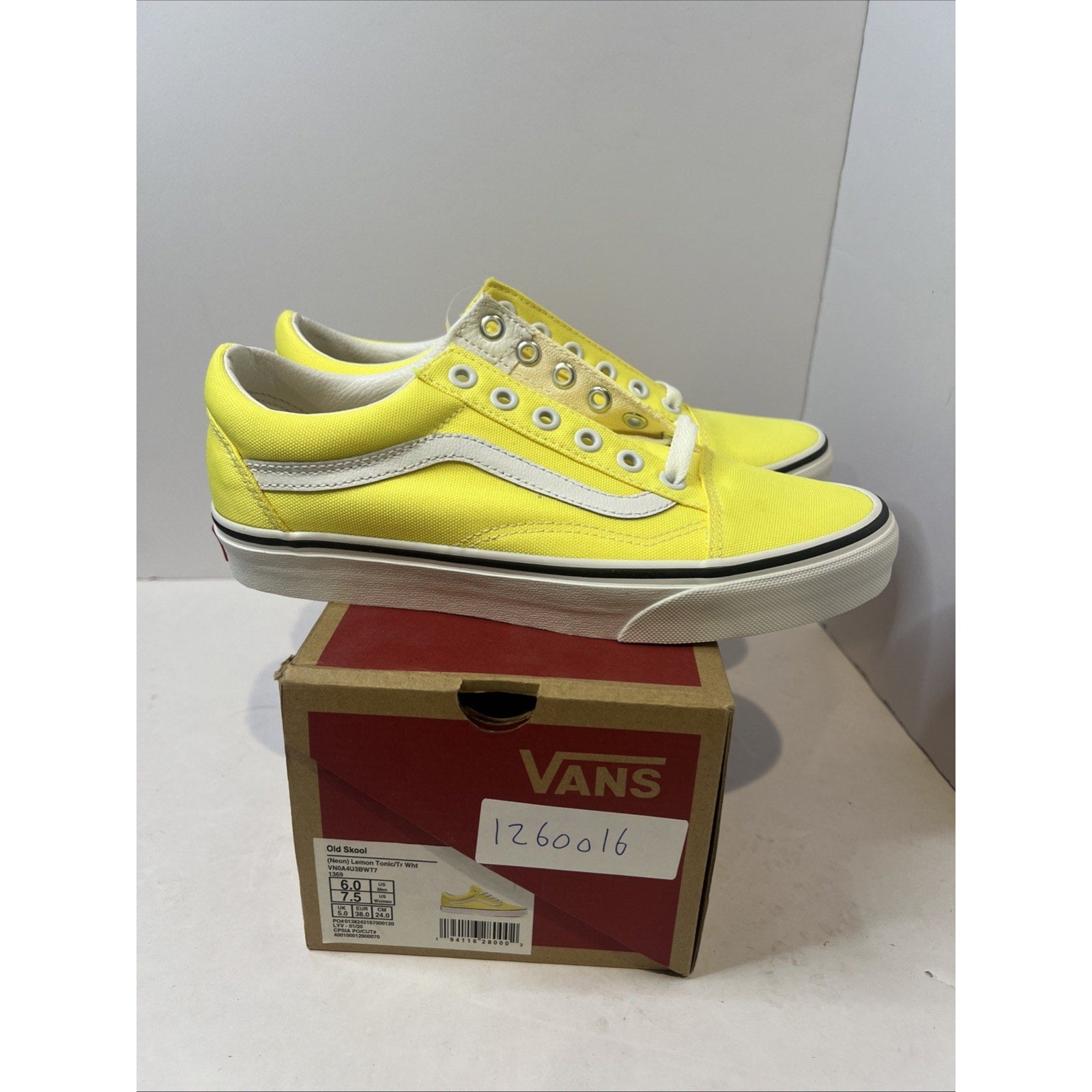 Size 6y - Vans Old Skool Yellow