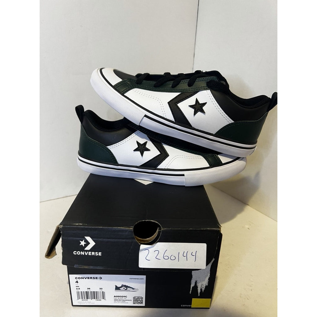 Size 4y - Converse pro blaze green