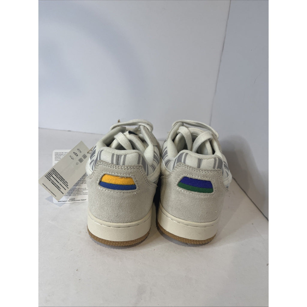 Size 10 - Sports Illustrated Reebok Lift As You Rise
