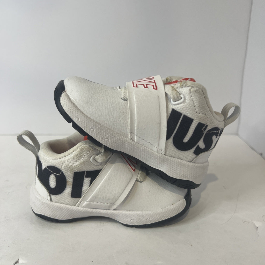 Size 5c - Nike Team Hustle