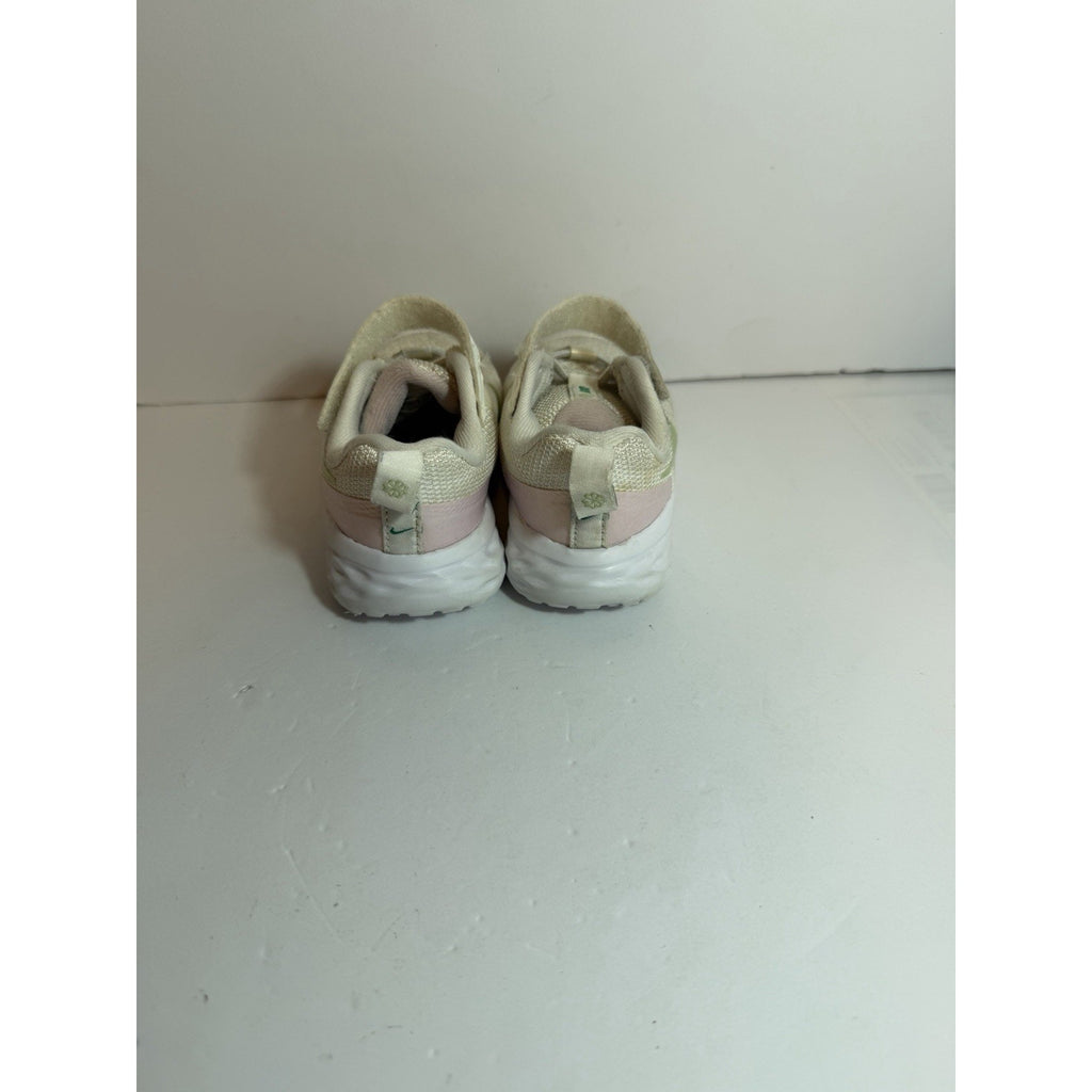 Size 6c -Nike revolution 6 next natare