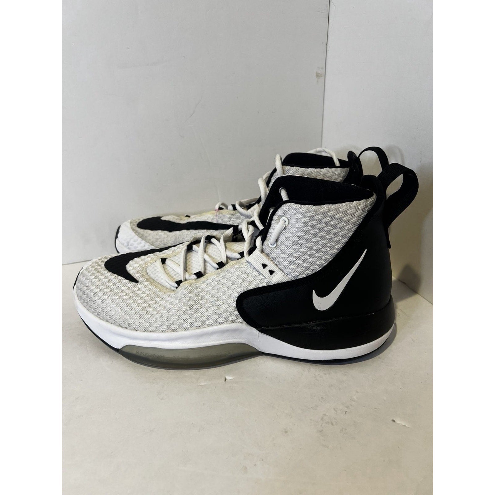 Size 13 M-Nike Zoom Rize