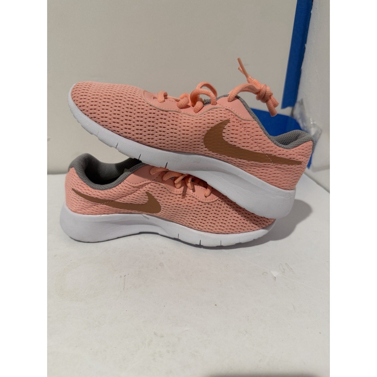 Size 2.5y - Nike Tanjun