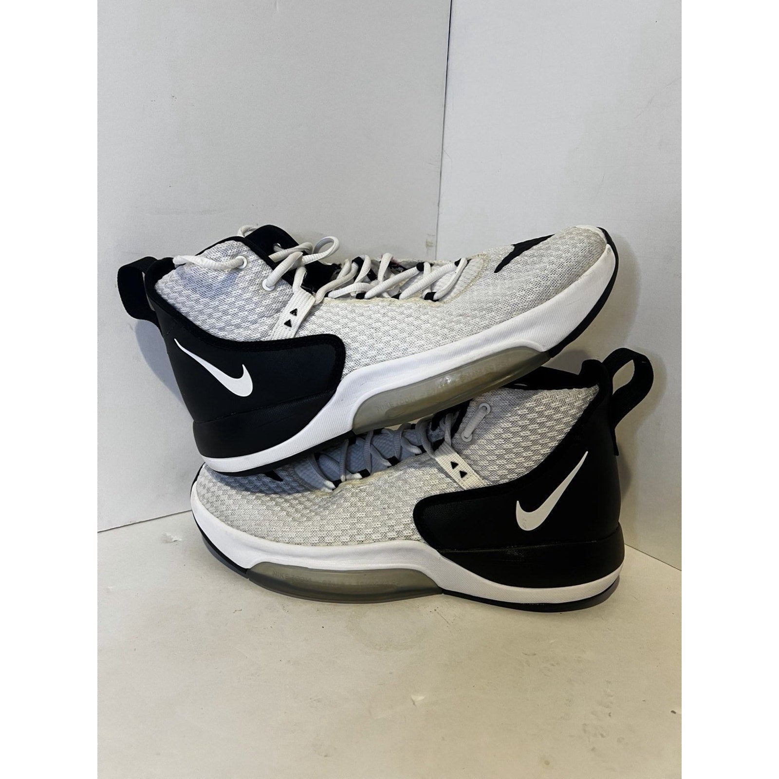 Size 13 M-Nike Zoom Rize