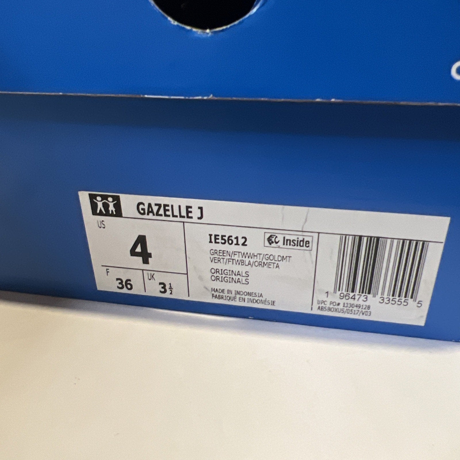 Size 4y - Adidas Gazelle