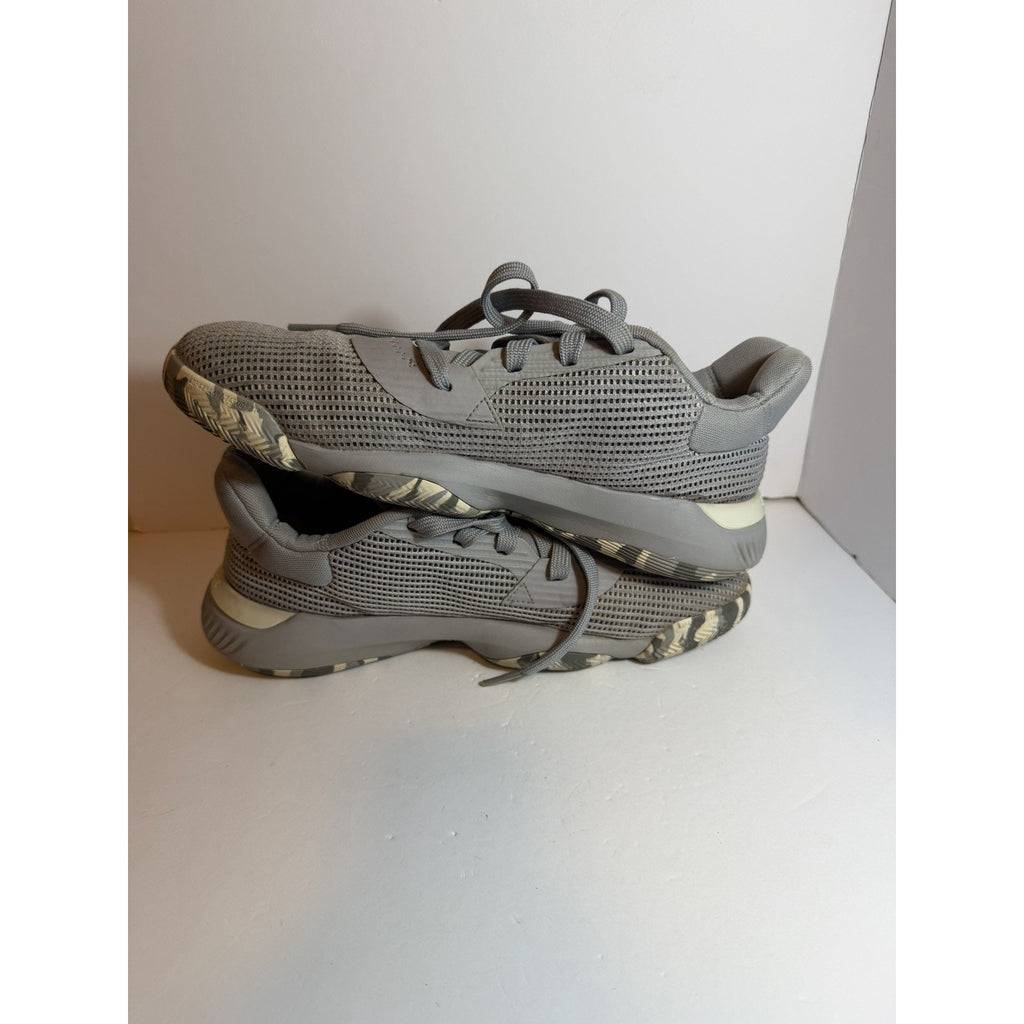 Size 9 - adidas pro bounce 2019 low grey