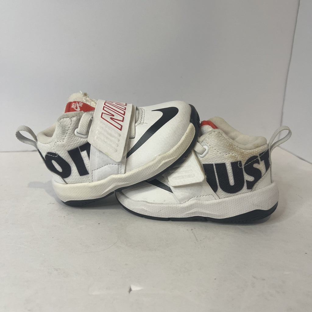 Size 5c - Nike Team Hustle