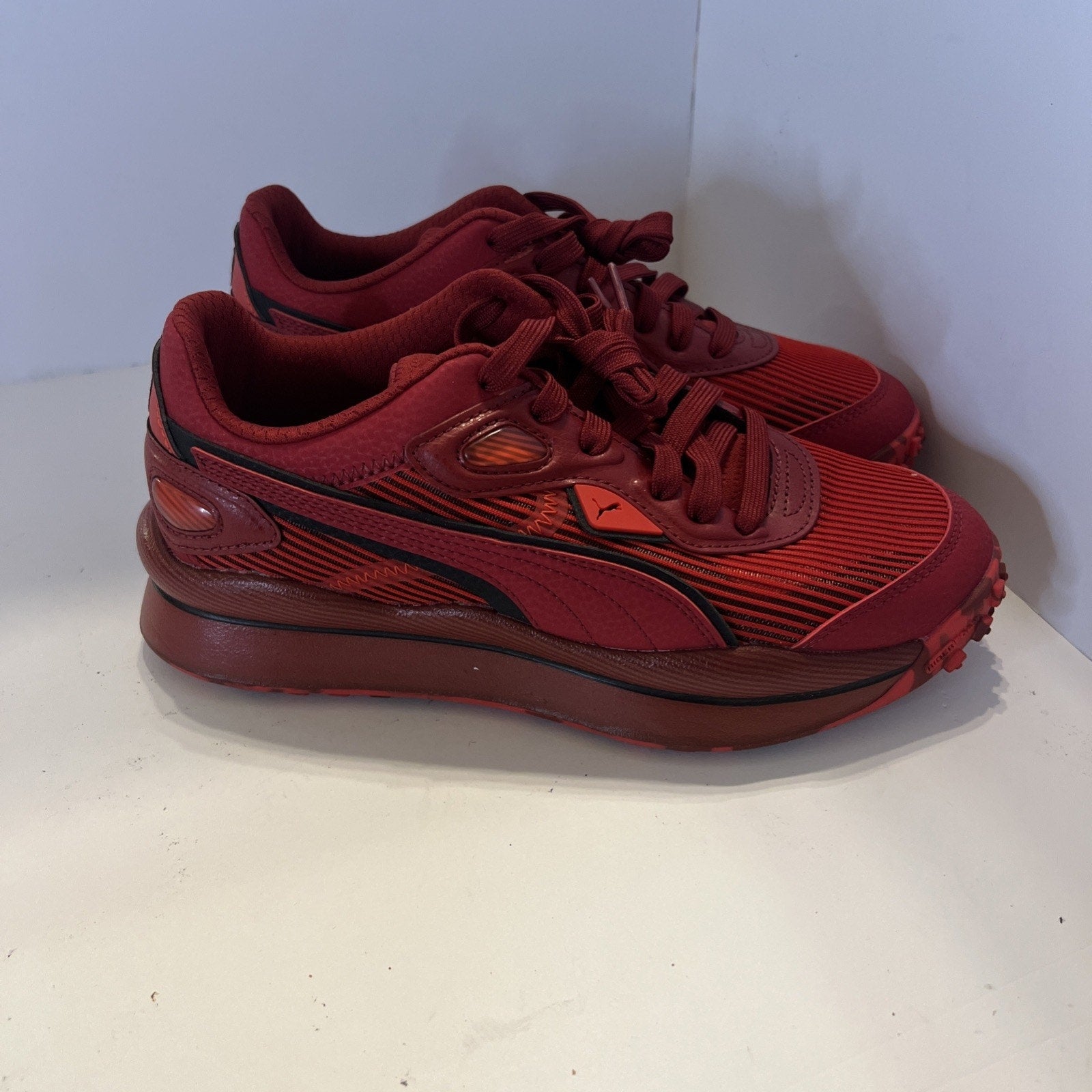 Size 5.5y - Puma Red