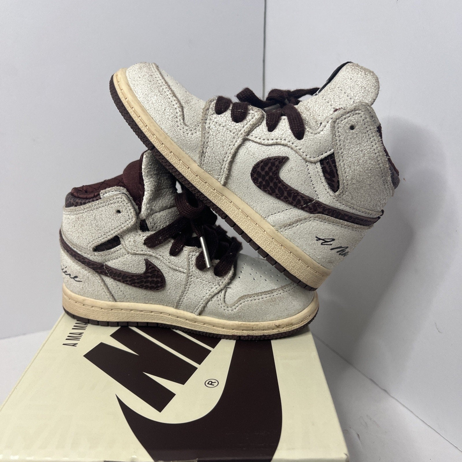 Size 9c - Jordan 1 A Ma Maniere
