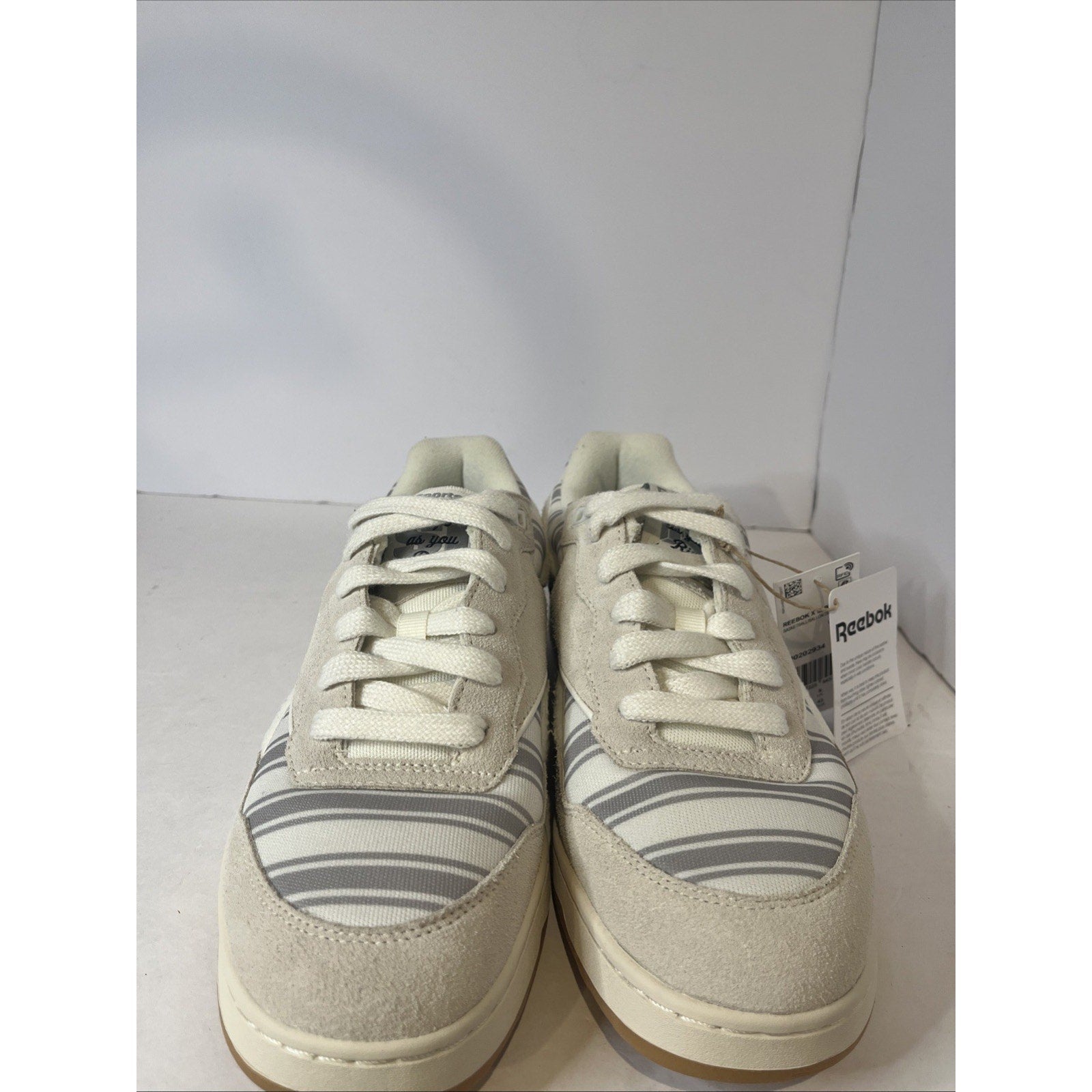 Size 10 - Sports Illustrated Reebok Lift As You Rise