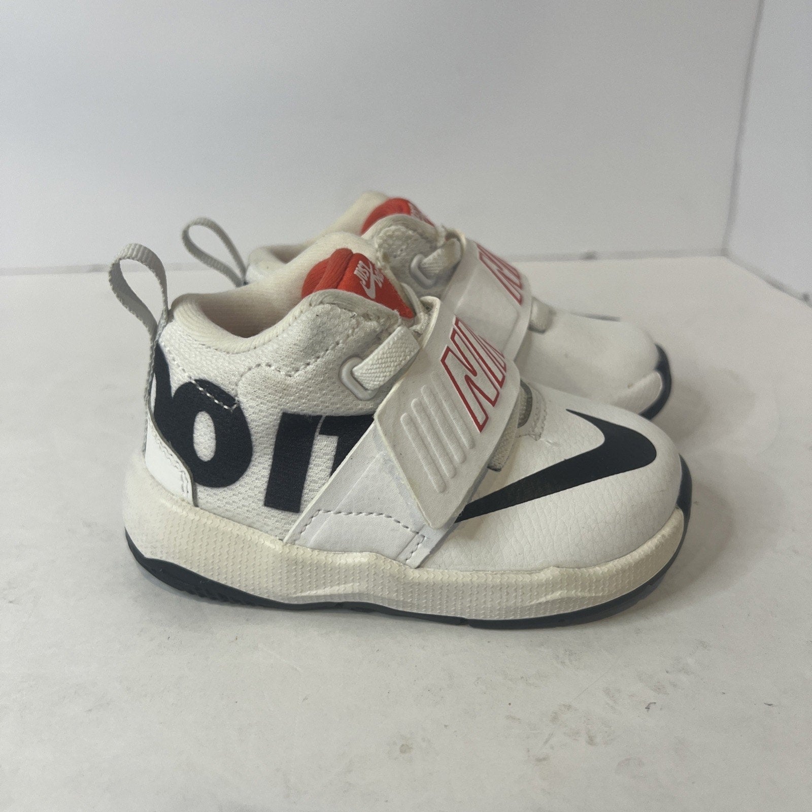 Size 5c - Nike Team Hustle