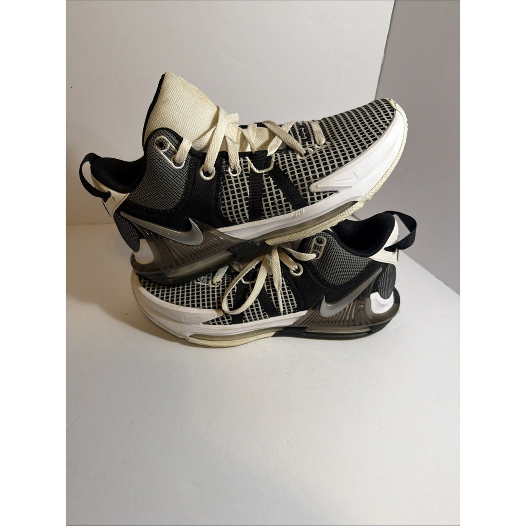 Size 8.5 - Nike LeBron Witness 7 White Black