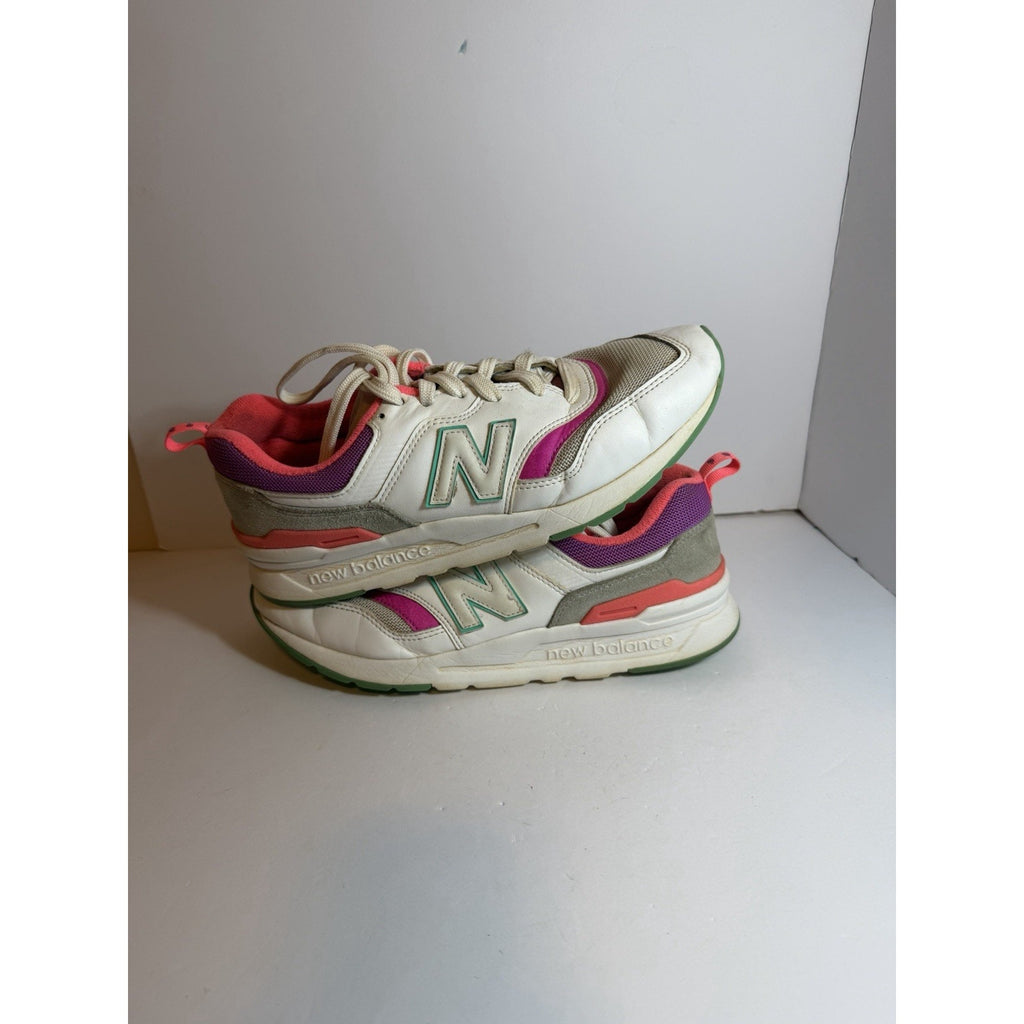 size 9 womens - new balance