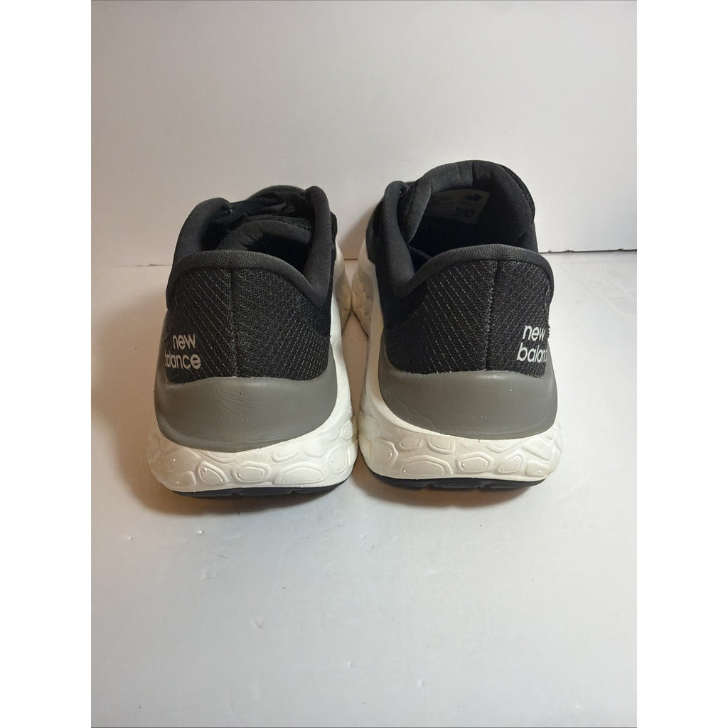 Size 5y - New Balance Fresh Foam X Kaiha Road Black Silver Metallic W