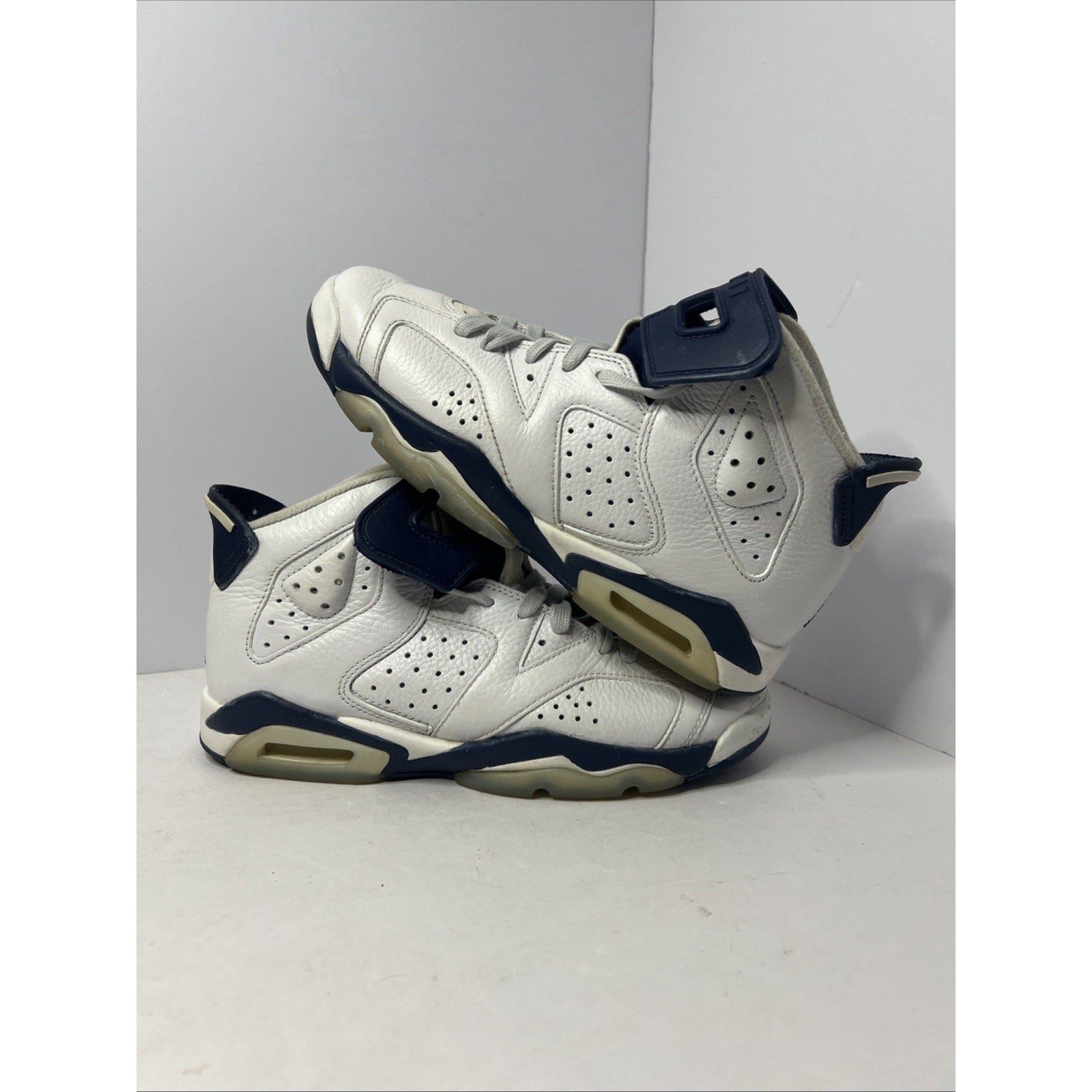 Size 5.5y - Jordan 6 Midnight Navy
