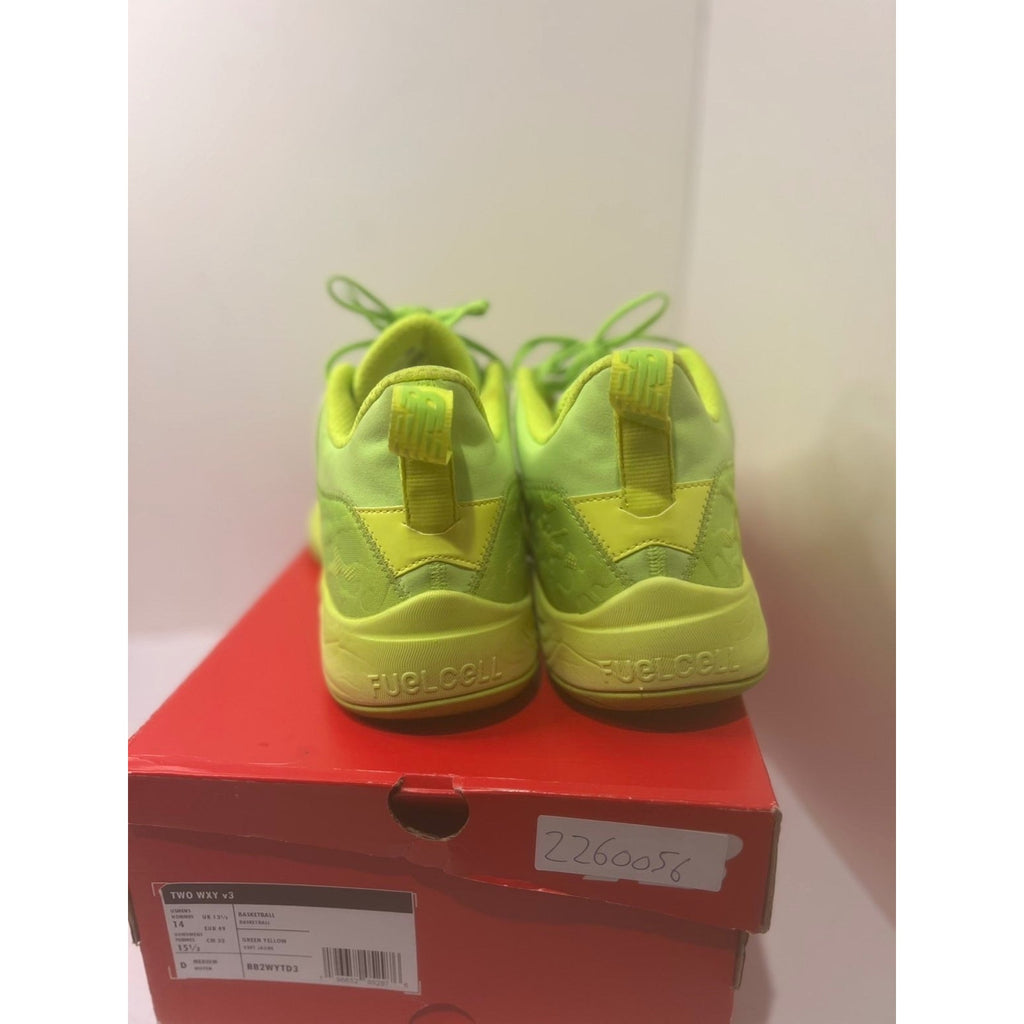 Size 14 - New Balance Two WXY V3 Pixel Green
