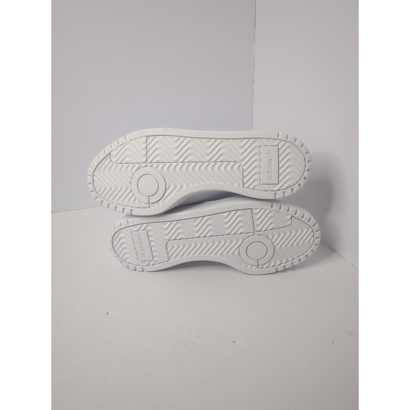 Size 5 - adidas Originals White