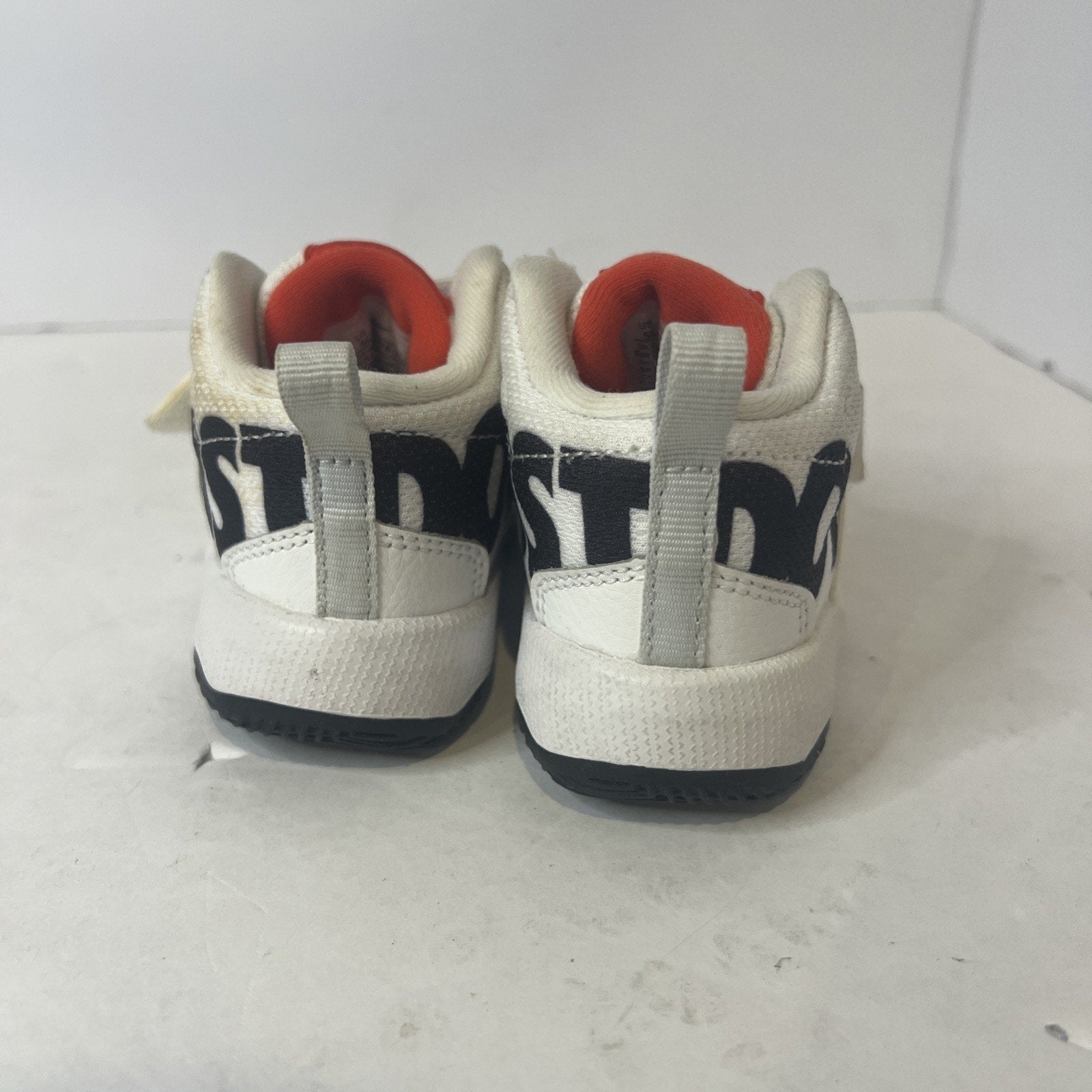 Size 5c - Nike Team Hustle