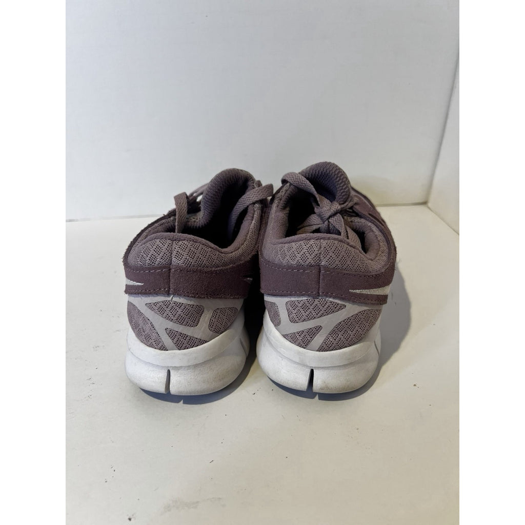 Size 8 Women - Nike Free Run