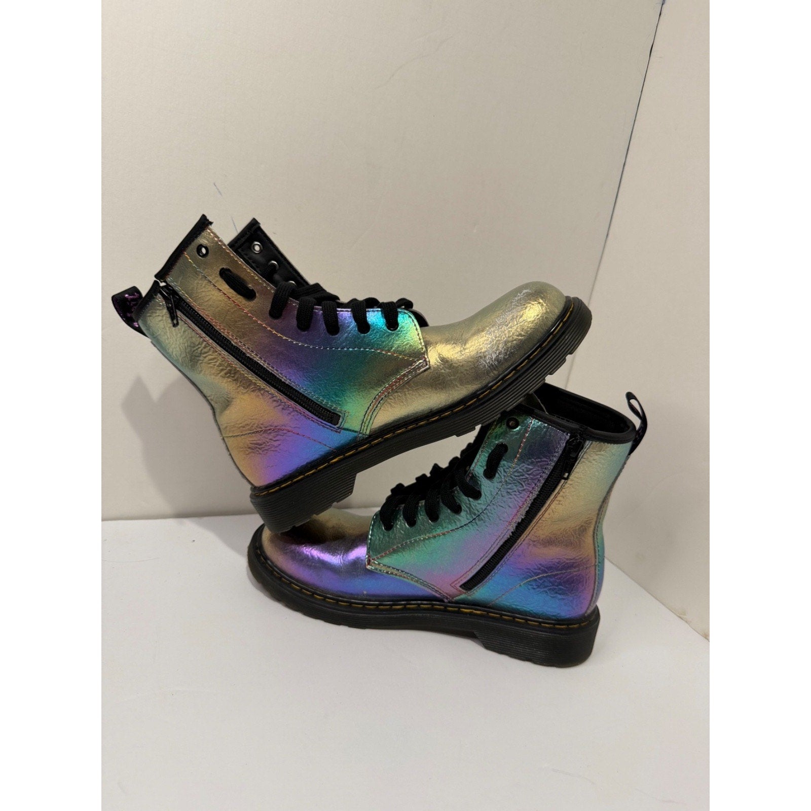 Dr Martens Junior 1460 Rainbow Crinkle Leather Lace Up Boots toddler Size 7