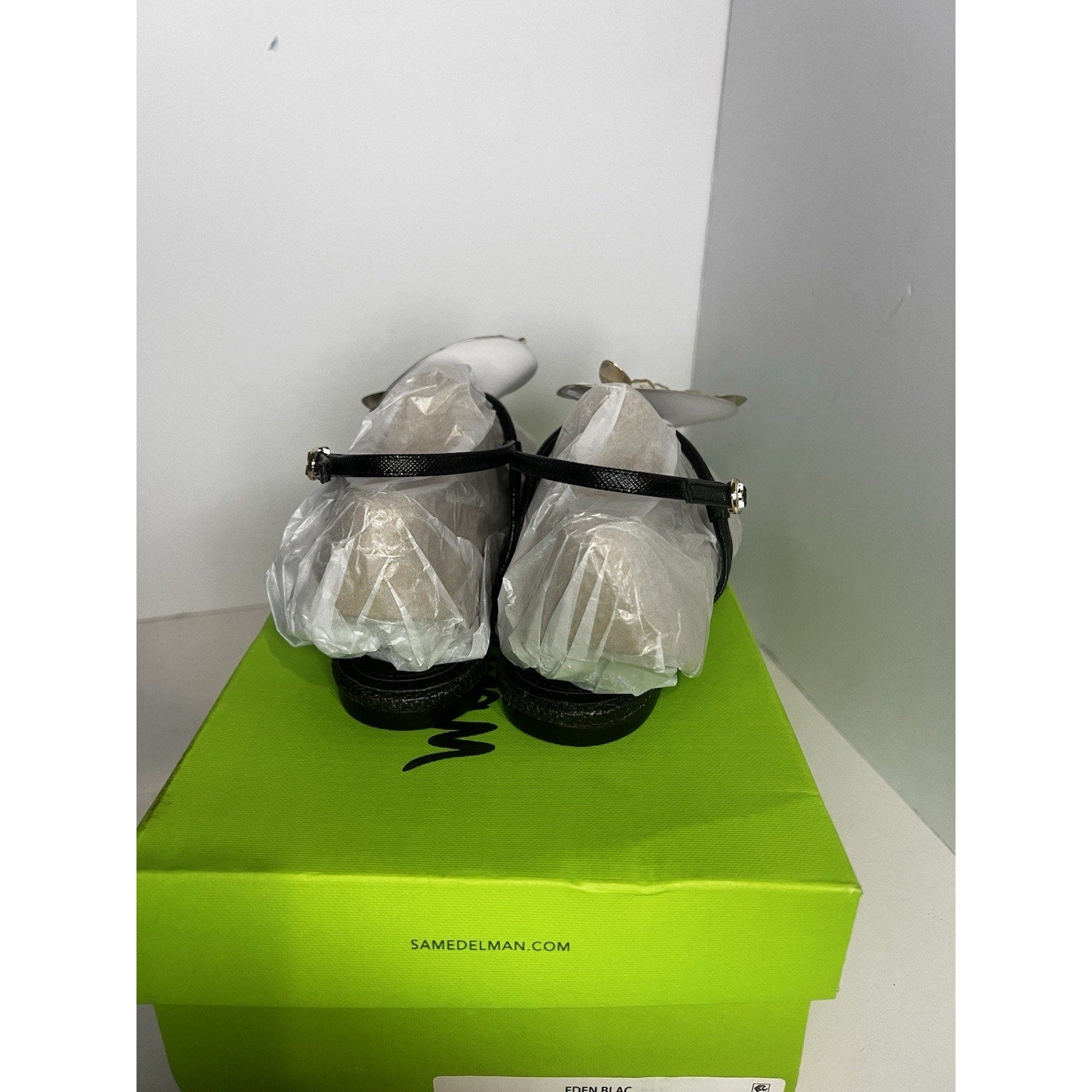 Size 6 Women’s - Sam Eldelman Flower Sandals