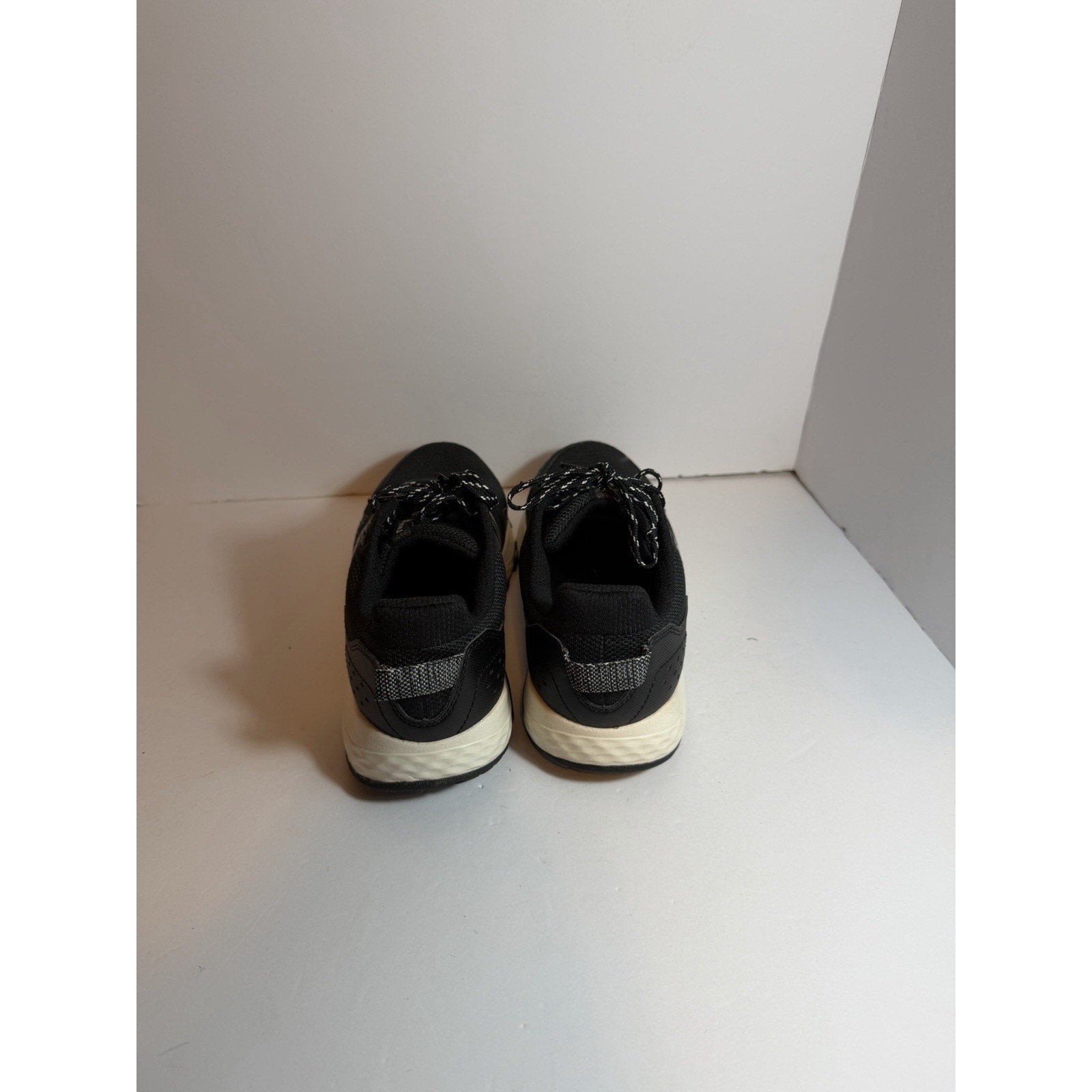 Size 6 Youth - New balance T410