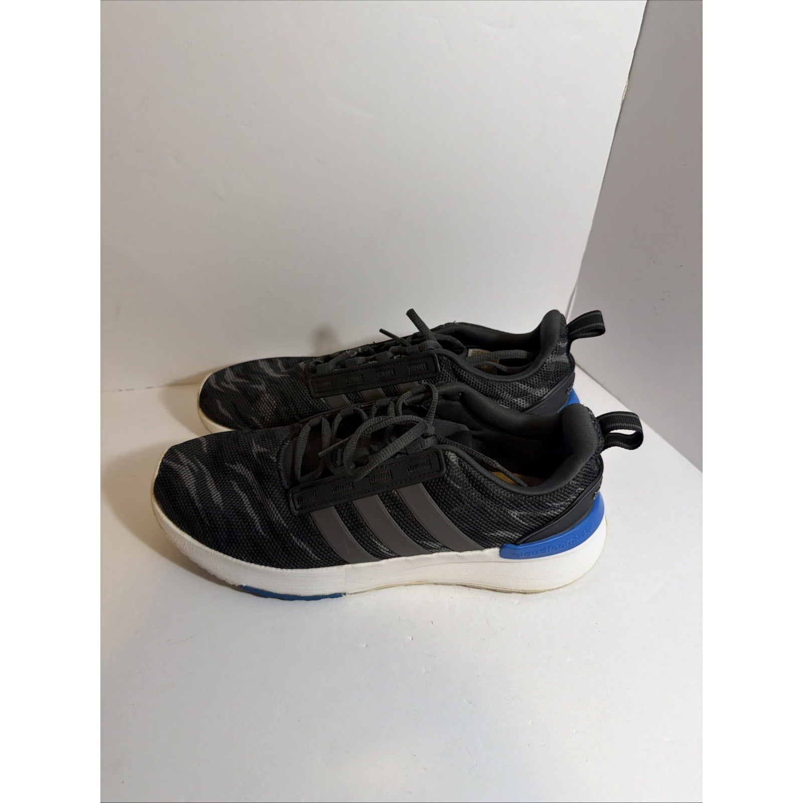 Size 9 - Adidas Racer TR21 Carbon Zebra