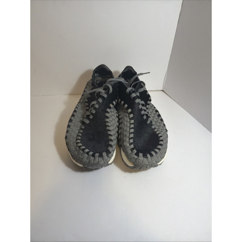 Size 10 women - Nike Air Footscape Woven Black