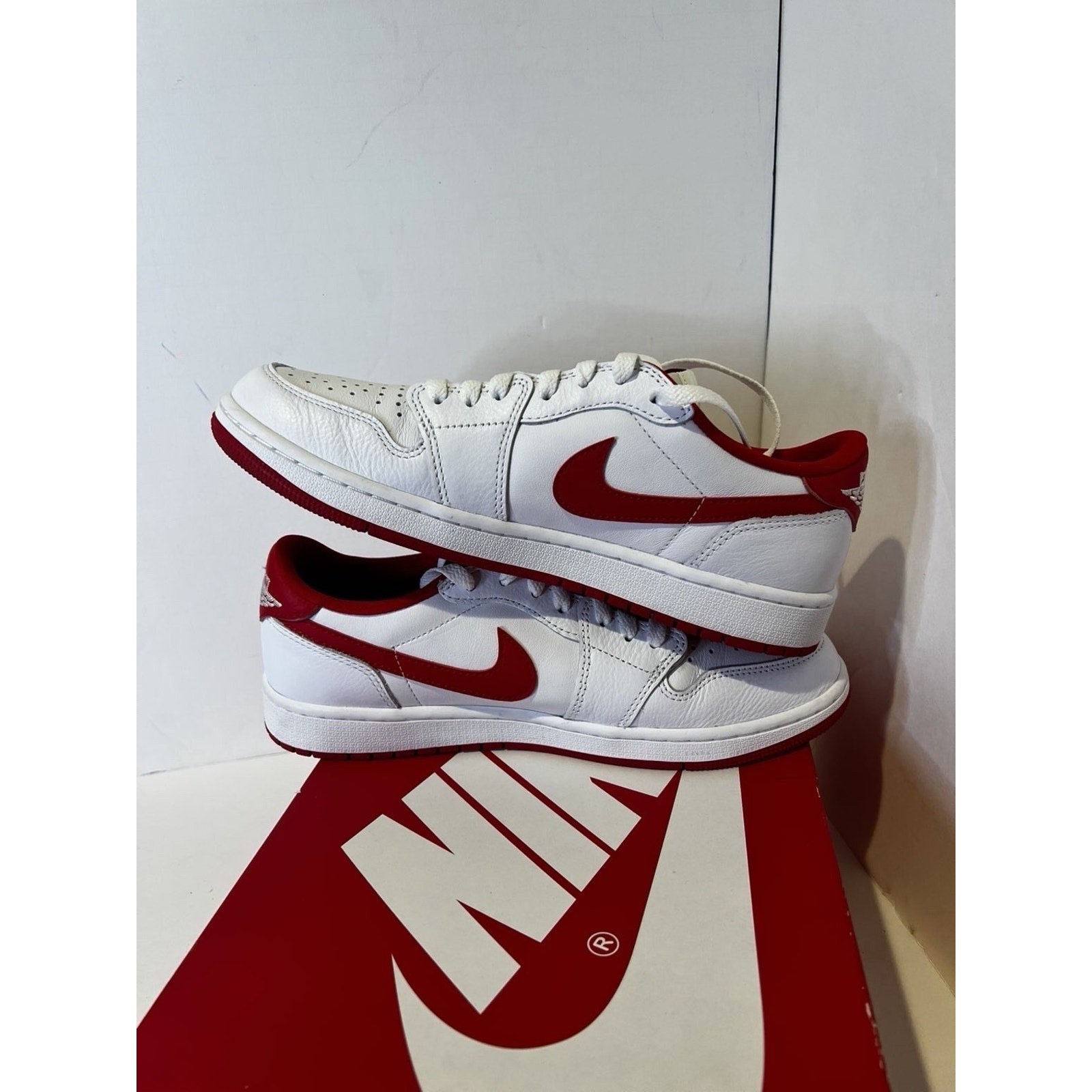 Size 9 M-Nike Air Jordan 1