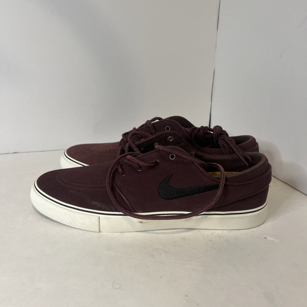 Size 7Y - Nike SB Janoski Wine