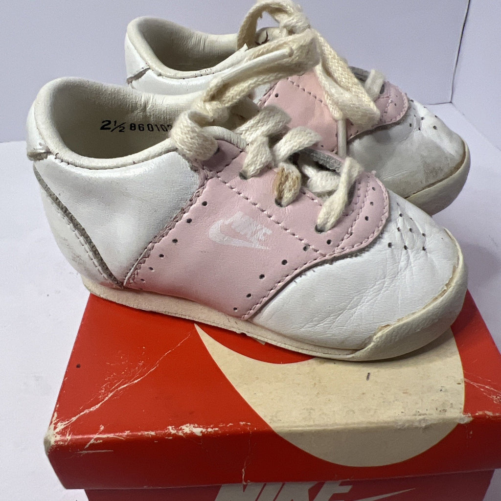 Size 2.5c - Nike Baby Shoes 1986