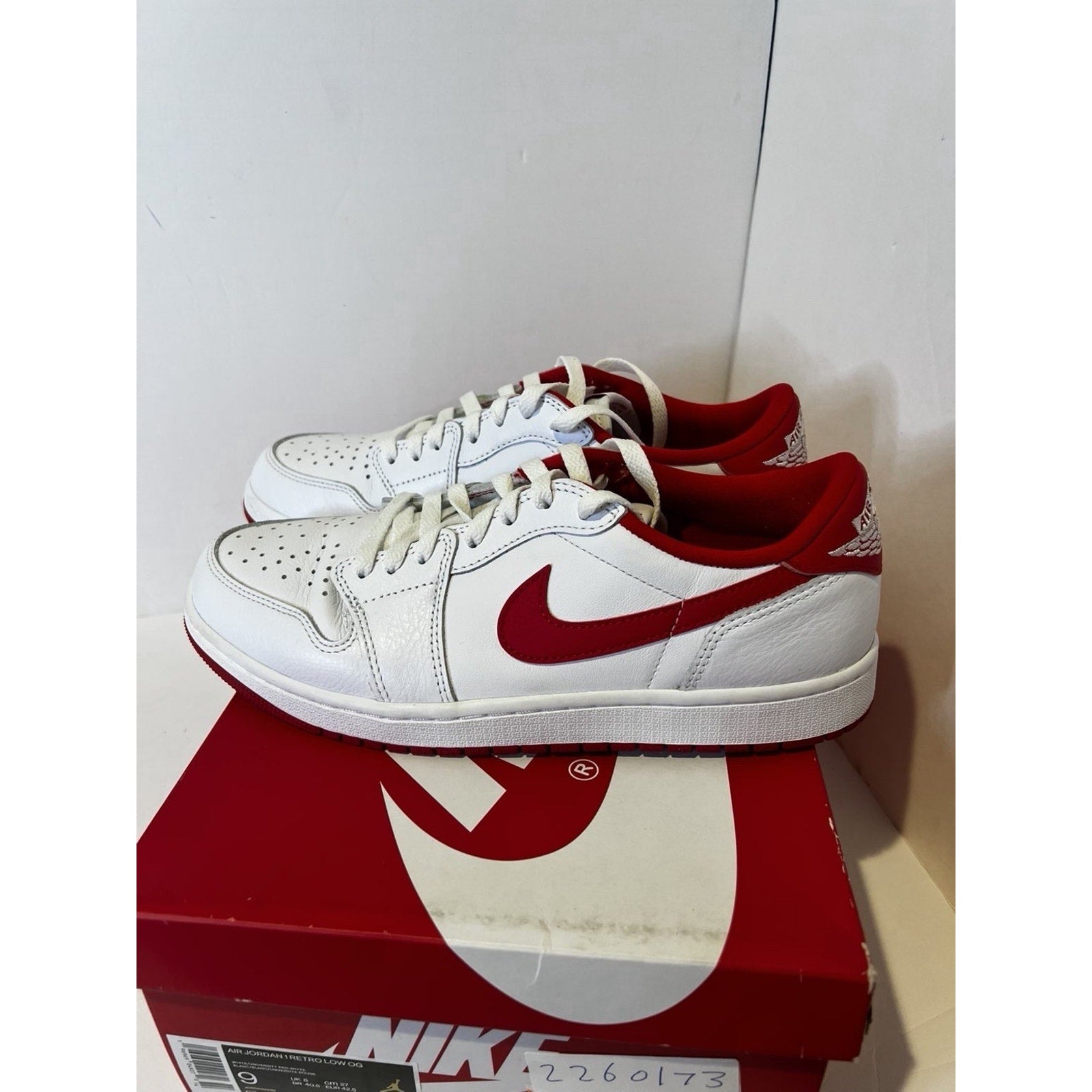 Size 9 M-Nike Air Jordan 1